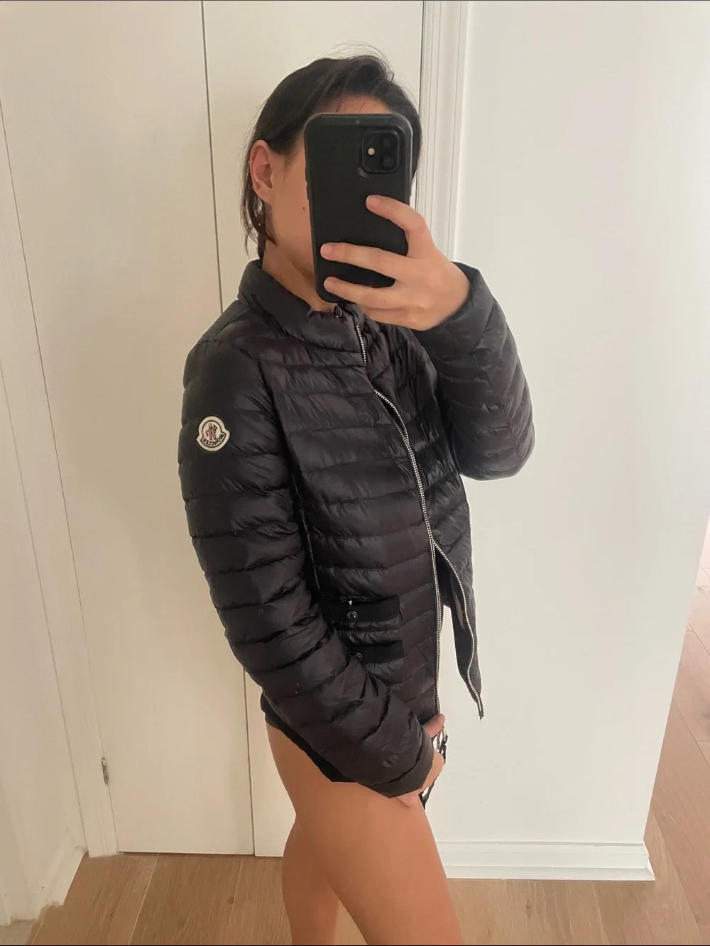 Moncler Lochet Giubbotto Down Jacket
Longue Saison Women's Jacket - Picture 5 of 7